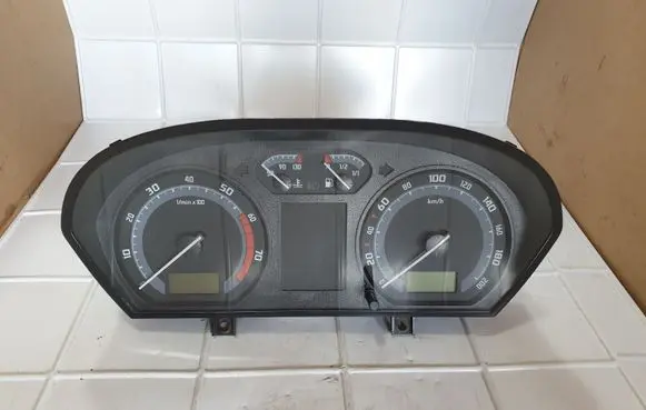 Skoda Fabia Mk1 (6Y) Speedometer (instrument cluster) 6Y0920871M