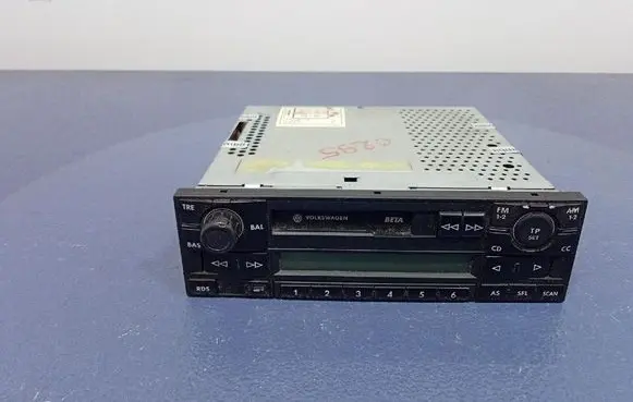 Volkswagen Polo IV 9N3 Radio/CD/DVD/GPS head unit