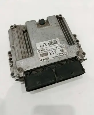 Hyundai ix35 Engine control unit/module 0281032415 0334712168 391212FE20