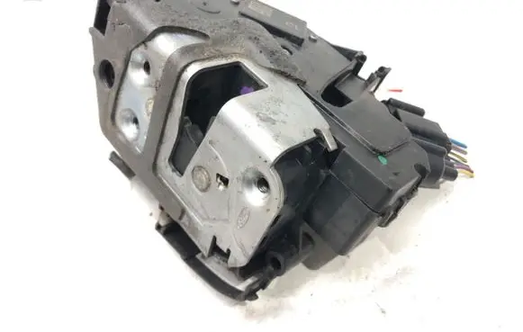 Ford Fiesta Front door lock 8A6A-A21813-AD