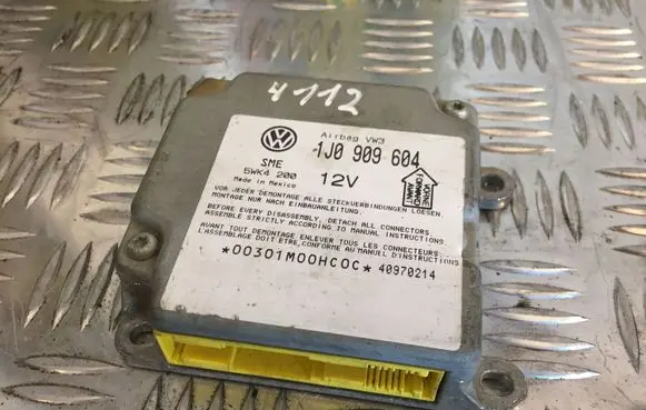 Volkswagen PASSAT B5.5 Airbag control unit/module 1J0909604 4112
