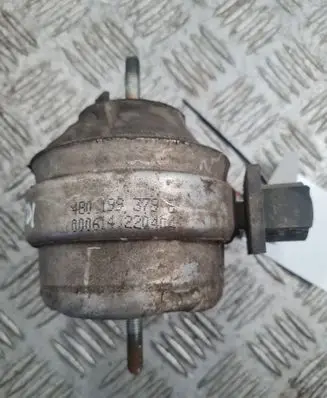 Engine mount bracket