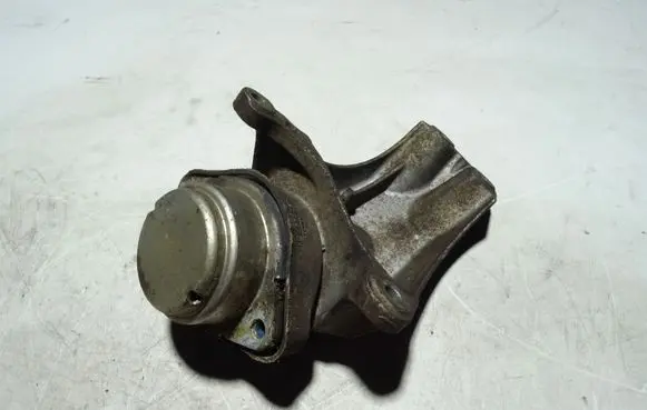 Audi A6 S6 C6 4F Engine mount bracket 4B0399151M 4F0399114B 8E0399151AP