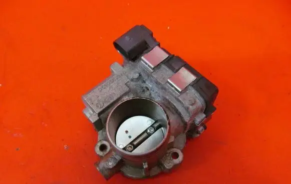 Audi A1 Throttle body valve 04C133062C