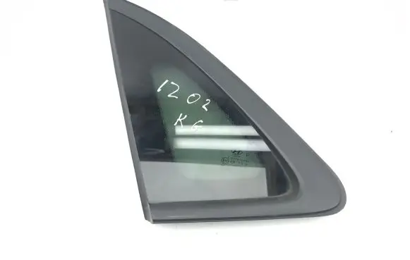 Hyundai Kona I Rear side window
