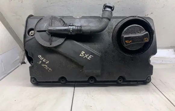 Volkswagen Golf V Rocker cam cover 038103475
