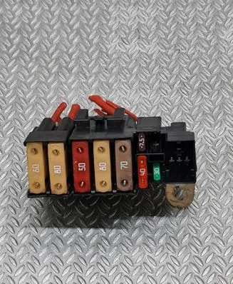 Dacia Sandero Fuse module 18016282 243514171R 44J1572