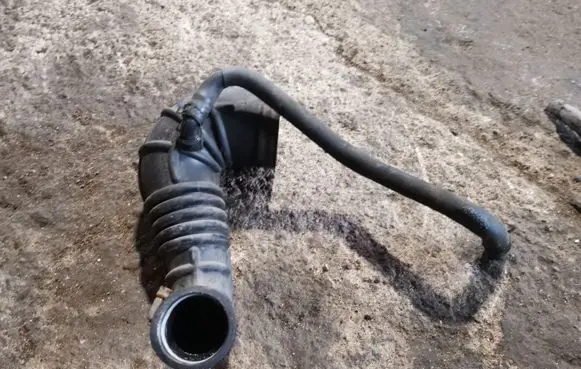 KIA Carnival Air intake hose/pipe 0K52A13340