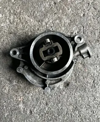 BMW X5 E53 Vacuum pump 7786841F