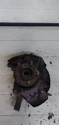 Hyundai Santa Fe Front wheel hub spindle knuckle