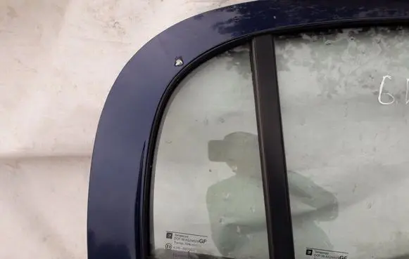 Opel Astra G Rear vent window glass