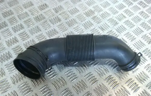 Audi Q7 4L Air intake hose/pipe 7L6129627F