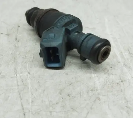 Mercedes-Benz E W124 Fuel injector 0000787823 A0000787823 0280155207
