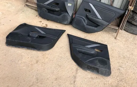 Opel Astra L Front door card panel trim 98519977us