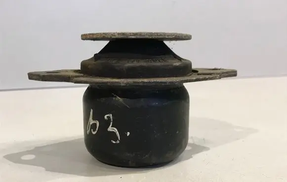 Volkswagen PASSAT B3 Gearbox mount 357199402B
