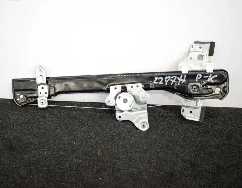 Opel Mokka Front door window regulator with motor