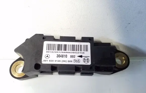 Mercedes-Benz CLS C219 Airbag deployment crash/impact sensor 0018209126 304810002