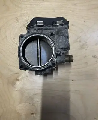 BMW 1 F20 F21 Electric throttle body valve 7597871 A2C83004100