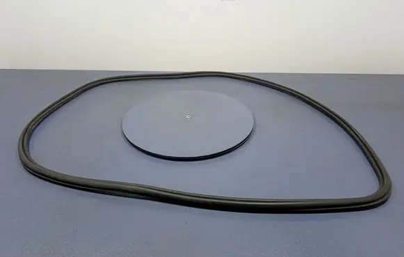 Volvo XC60 Front door rubber seal 31424344
