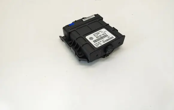 Volkswagen Touareg II Gearbox control unit/module 0C8927750G