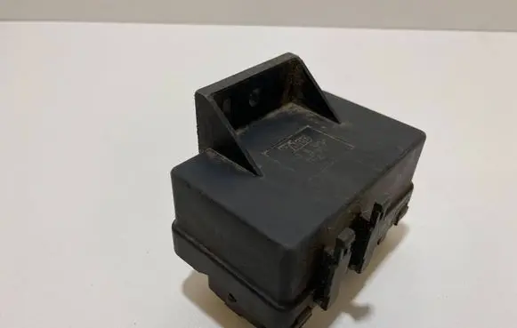 Peugeot 607 Glow plug pre-heat relay 9628756080 73507712