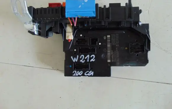 Mercedes-Benz E W212 SAM control unit a2129060205