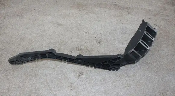Seat Toledo IV (NH) Bumper support mounting bracket corner 5JH807394 6JH807394A
