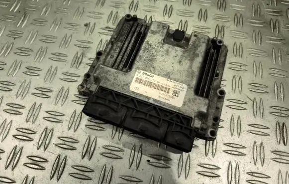 Renault Trafic III (X82) Injection control unit/module 237101356S 0281036377