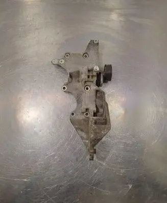 Volkswagen Touran II Generator/alternator bracket 03L903143Q