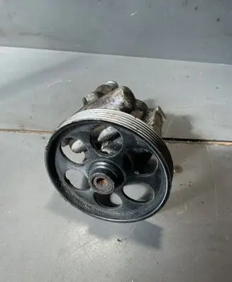 Opel Vivaro Power steering pump 