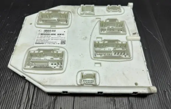 Mercedes-Benz Sprinter W907 W910 SAM control unit A9079009205 A9079024404