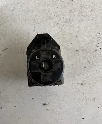 Wing mirror switch