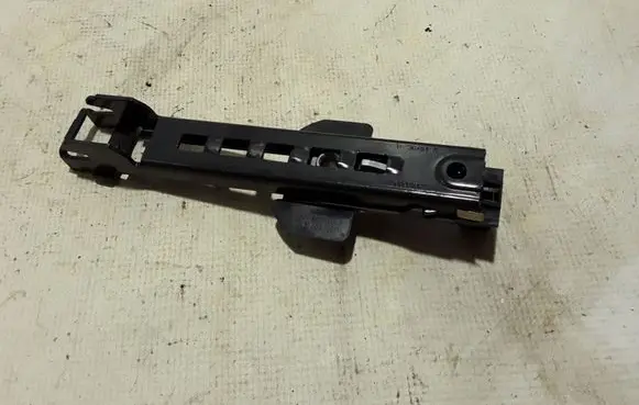 Audi Q5 SQ5 Seat belt height adjuster 560927324