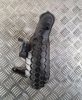 Volvo XC60 Air intake hose/pipe 32222128