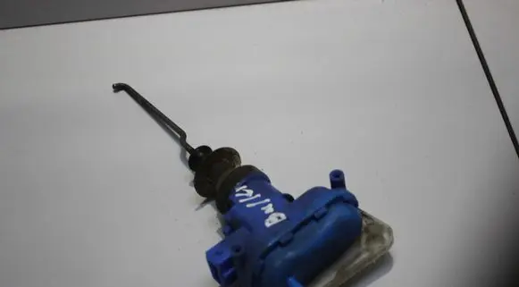 Audi 80 90 B3 Central locking motor 893862123