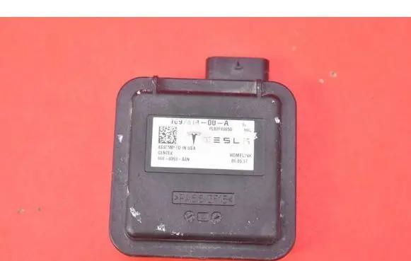Tesla Model S Engine control unit/module ECU 1097814-00-A
