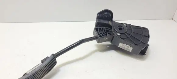 KIA Soul Accelerator throttle pedal 327272K950