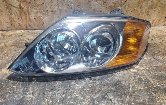Hyundai Coupe Headlight/headlamp 92101-2CXXX