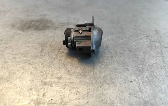 Land Rover Discovery Sport Front door lock (next to the handle) 30784963 8679168 31301649