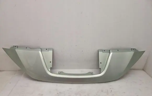 Nissan Leaf II (ZE1) Front bumper upper radiator grill