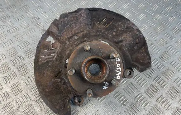 Subaru Outback Front wheel hub