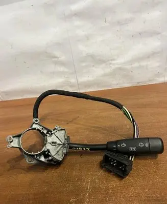 Mercedes-Benz E W210 Light switch 2105400144 D3937