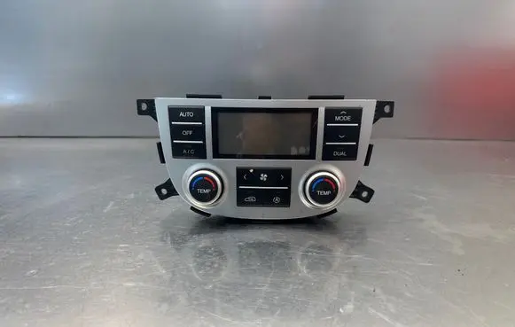 Hyundai Santa Fe Climate control unit 6HBH18C612TP C800MA5BJ04000 6HTP010492