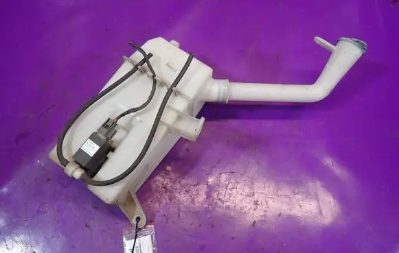 Chevrolet Lacetti Windshield washer fluid reservoir/tank