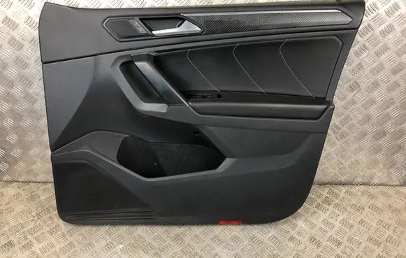Volkswagen Tiguan Front door card panel trim 5NC867012AG 5NB867011LL