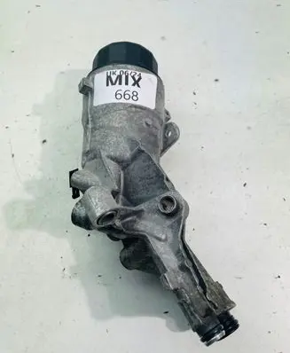 Jaguar XE Oil filter mounting bracket 