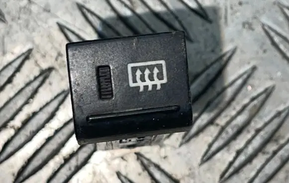 Hyundai Getz Windscreen/window heater switch 93710 1C000 44989