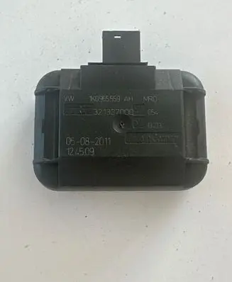 Volkswagen PASSAT B7 Rain sensor 1K0955559 321327000