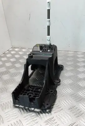 Renault Latitude (L70) Gear shifter/selector 8200902291B