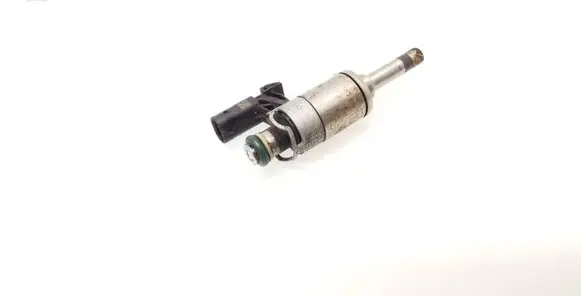 Skoda Octavia Mk3 (5E) Fuel injector 04E133036A